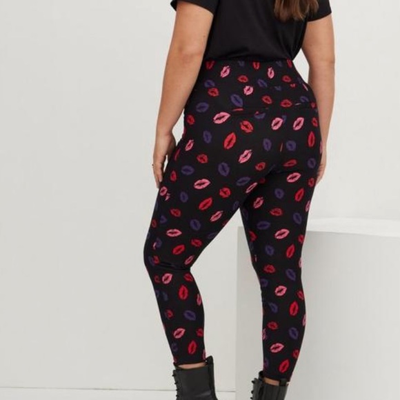 Torrid pocket pixie skinny studio lux Ponte high rise pants size 3X - Picture 3 of 6